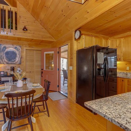 Blue Ridge Cabin Hot Tub, Fire Pit And Grill! Экстерьер фото