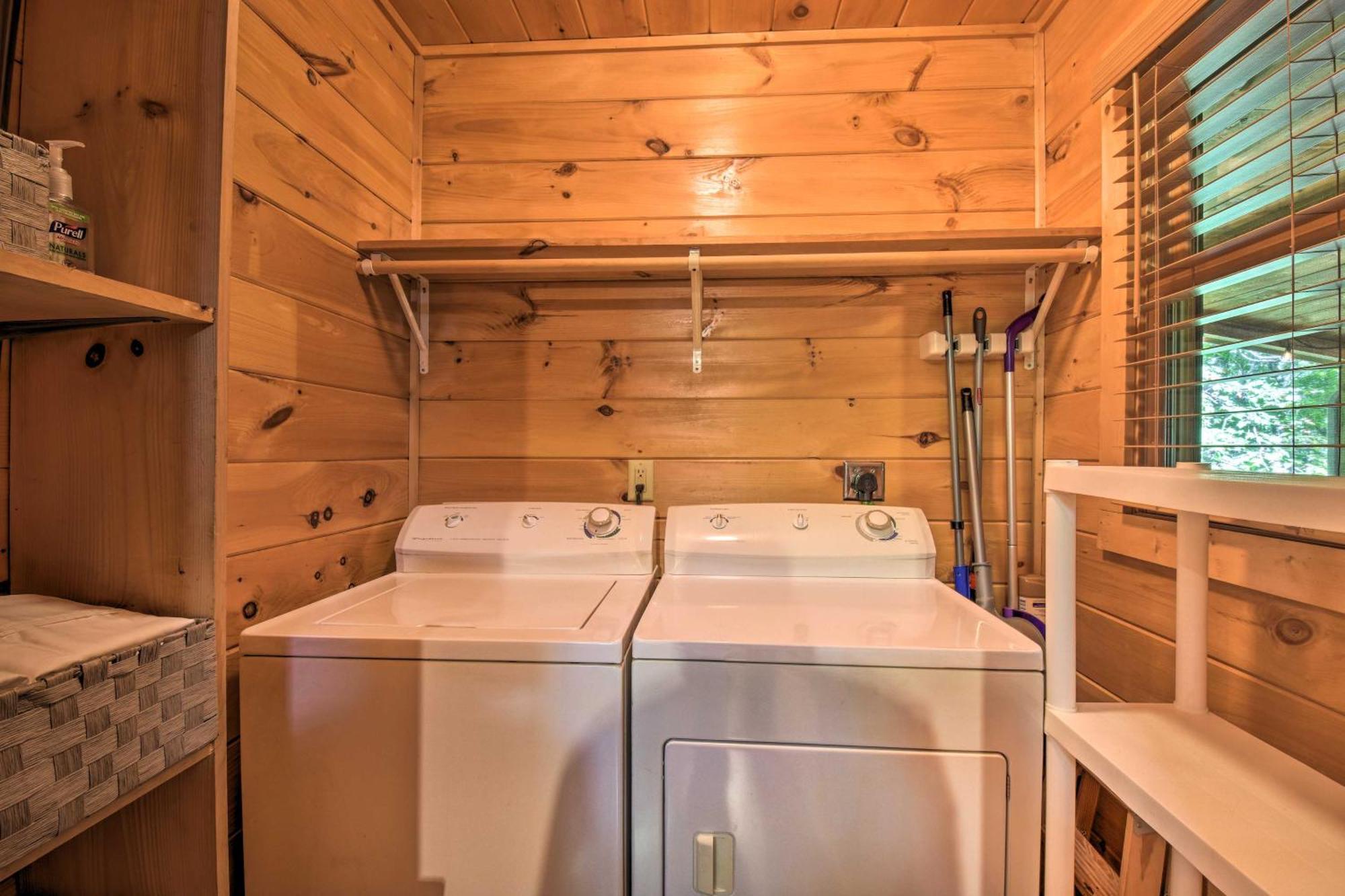 Blue Ridge Cabin Hot Tub, Fire Pit And Grill! Экстерьер фото